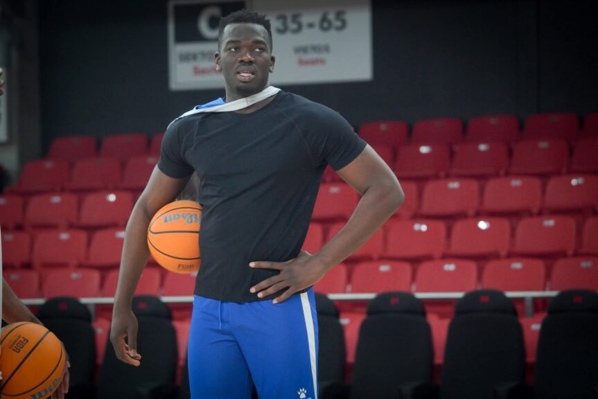 הסנטר אדאמה סאנוגו חתם בחולוניה!